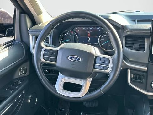 Used 2024 Ford Expedition XLT image 6
