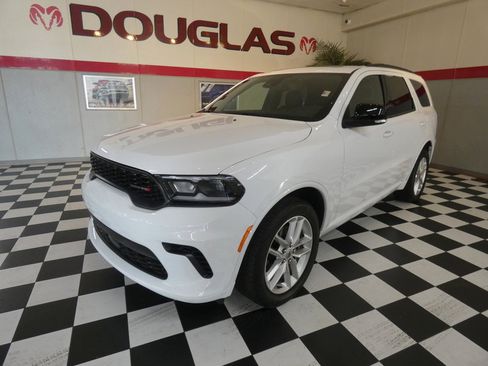 Used 2024 Dodge Durango GT image 1