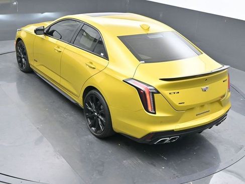 Used 2024 Cadillac CT4 V w/ LPO, ONYX Package image 41