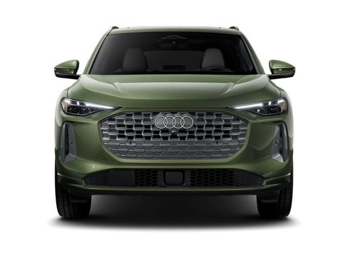 Certified 2025 Audi Q5 Premium Plus w/ Premium Plus AWD/4WD image 4