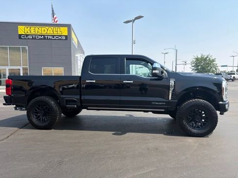 Used 2024 Ford F350 Platinum AWD/4WD image 3