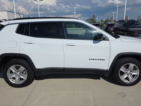 Used 2022 Jeep Compass Latitude AWD/4WD image 6