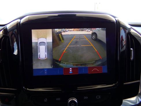 Used 2018 Chevrolet Traverse LT image 23