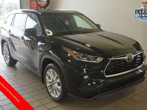 Used 2025 Toyota Highlander Limited AWD/4WD image 1