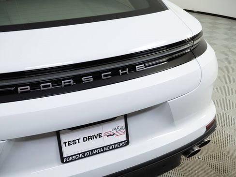 New 2026 Porsche Panamera image 37