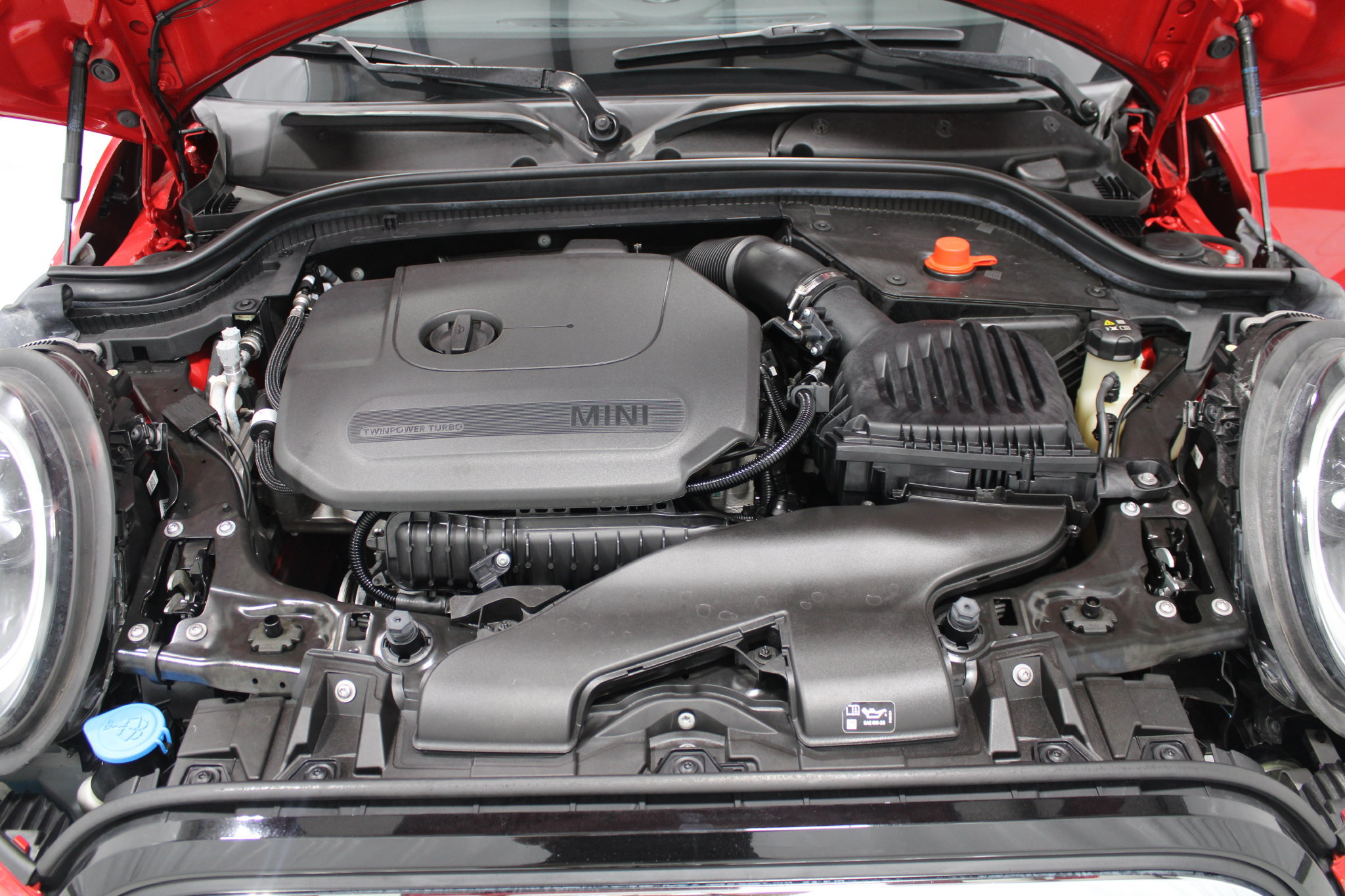 Used 2023 MINI Cooper 2-Door Hardtop FWD image 10