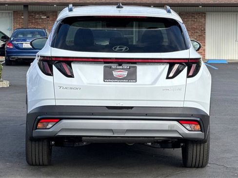New 2025 Hyundai Tucson Limited image 7
