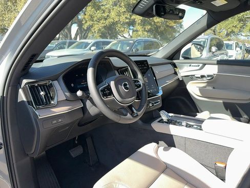 New 2026 Volvo XC90 T8 Ultra image 11