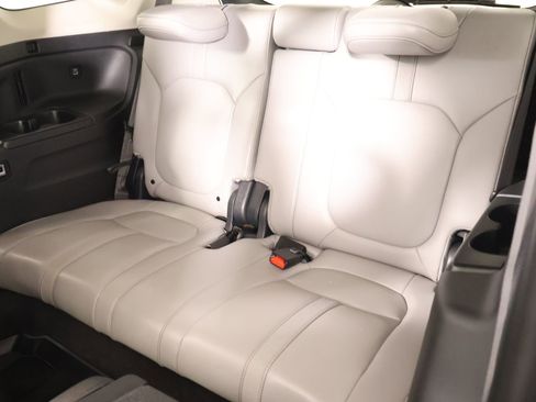 Used 2023 Honda Pilot Touring image 14