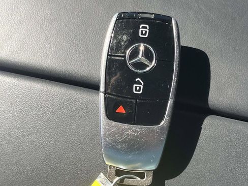 Used 2023 Mercedes-Benz G 550 image 4