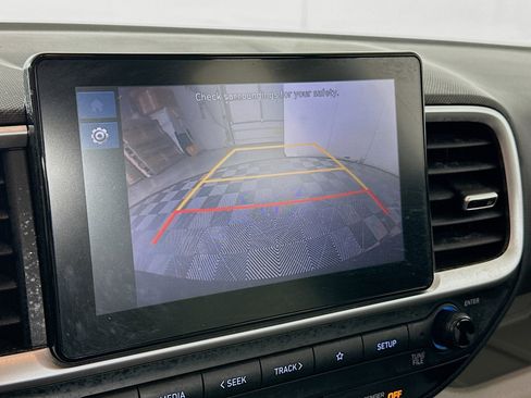 Certified 2023 Hyundai Venue SEL image 13