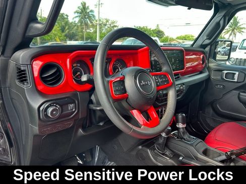 Used 2024 Jeep Wrangler Unlimited Sport AWD/4WD image 11