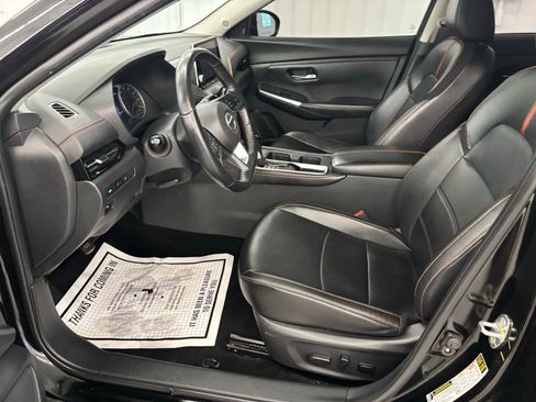 Used 2023 Nissan Sentra SR w/ SR Premium Package image 39