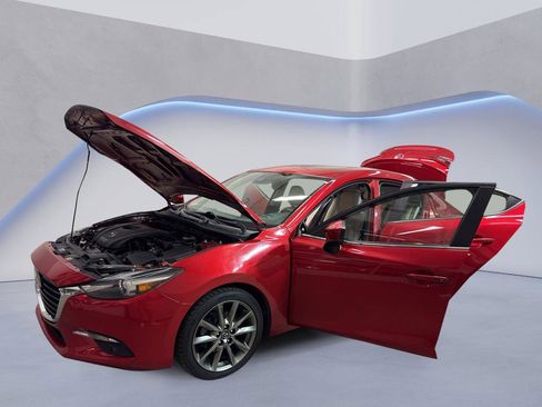 Used 2018 MAZDA MAZDA3 Grand Touring w/ Premium Equipment Package image 9