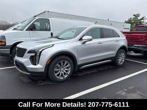 Used 2022 Cadillac XT4 Premium Luxury w/ Enhanced Visibility Package image 3