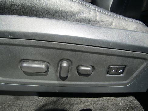 Used 2016 Lincoln Navigator L Select image 17