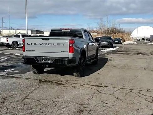 Used 2024 Chevrolet Silverado 1500 ZR2 w/ LPO, Dark Essentials Package image 7