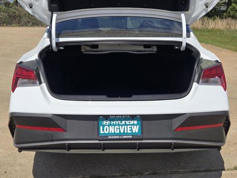 New 2026 Hyundai Elantra Blue FWD image 7