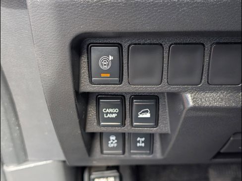 Used 2024 Nissan Frontier PRO-4X w/ Technology Package image 16