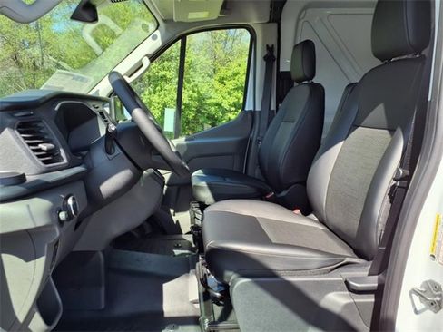New 2025 Ford Transit 250 148 Medium Roof image 11