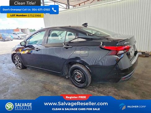 Used 2020 Nissan Versa SV FWD image 3