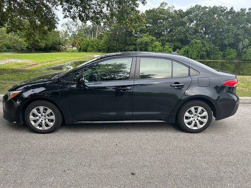 Certified 2024 Toyota Corolla LE FWD image 3