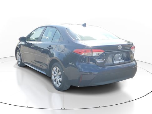Used 2026 Toyota Corolla LE FWD image 5