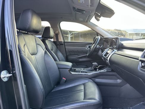 Used 2023 Kia Sorento SX FWD image 24