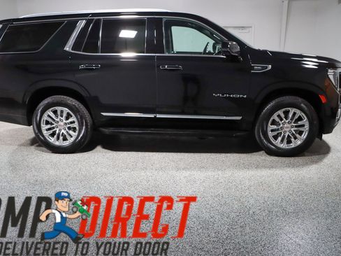 Used 2022 GMC Yukon SLT w/ SLT Premium Package AWD/4WD image 6