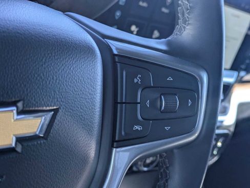Used 2024 Chevrolet Silverado 1500 LT AWD/4WD image 25