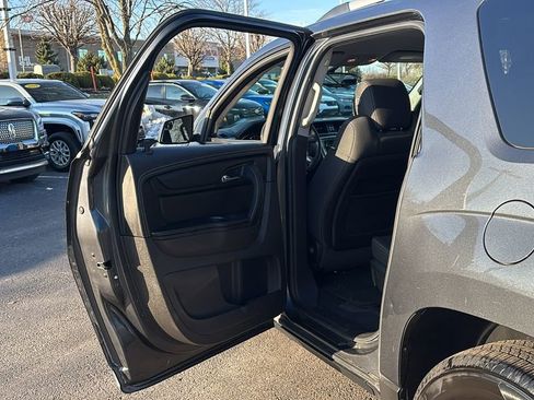 Used 2013 GMC Acadia SLE image 28