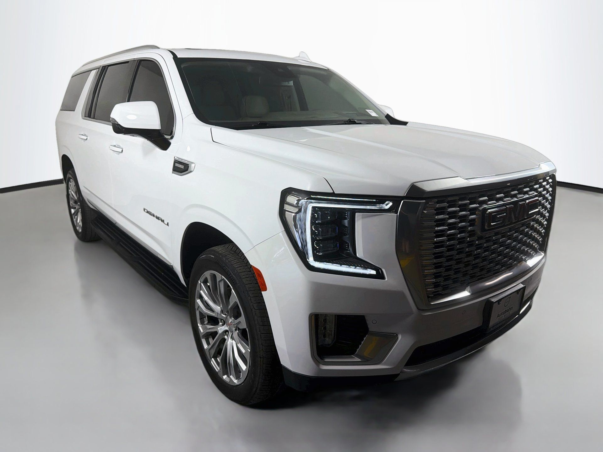 Used 2024 GMC Yukon XL Denali w/ Max Trailering Package AWD/4WD image 3