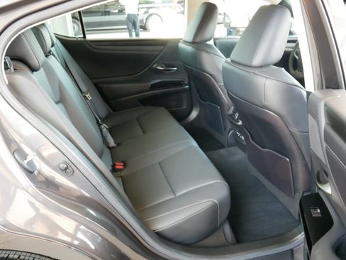 Used 2023 Lexus ES 250 w/ Premium Package AWD/4WD image 16
