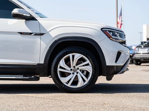Used 2021 Volkswagen Atlas SE w/ Panoramic Sunroof Package FWD image 10