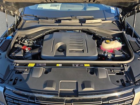 New 2026 Land Rover Range Rover SE image 32