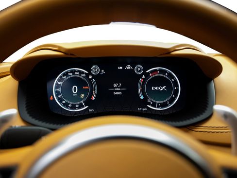 Used 2021 Aston Martin DBX AWD/4WD image 43