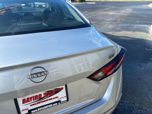 Used 2023 Nissan Altima 2.5 SV image 10