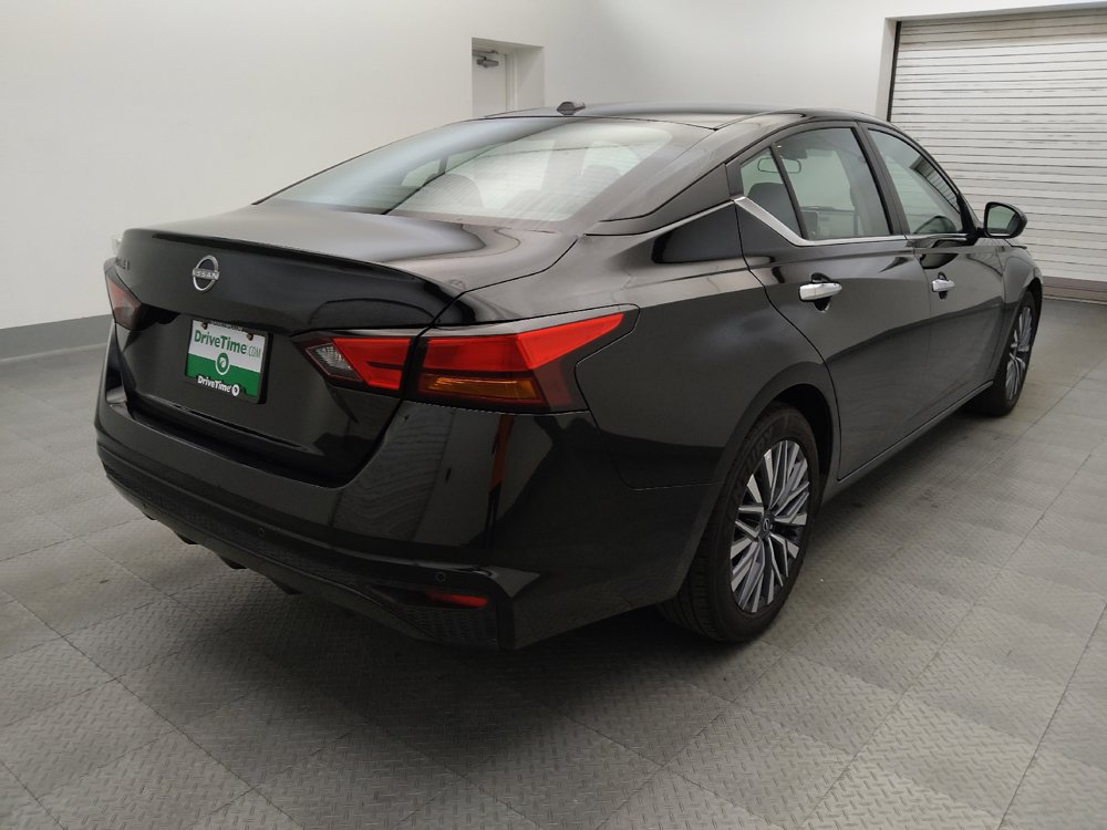 Used 2025 Nissan Altima 2.5 SV FWD image 9
