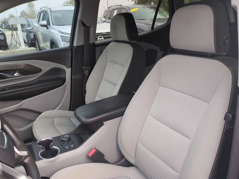 Used 2023 GMC Terrain SLE w/ Driver Convenience Package FWD image 17