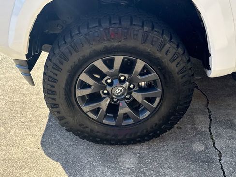Certified 2023 Toyota Tacoma SR5 image 30