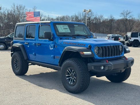 Used 2025 Jeep Wrangler Unlimited Rubicon w/ XTREMEE 35" Tire Package AWD/4WD image 2