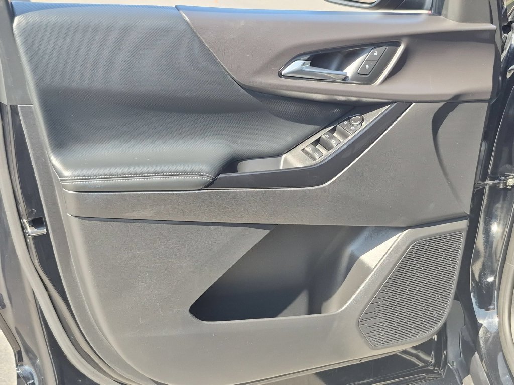 Used 2025 Chevrolet Equinox LT FWD image 9