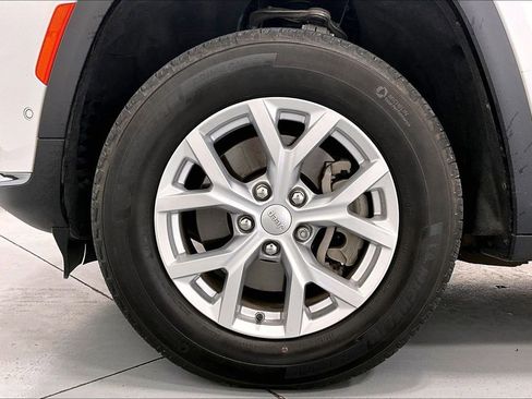 Used 2023 Jeep Grand Cherokee L Limited w/ Luxury Tech Group II RWD image 11