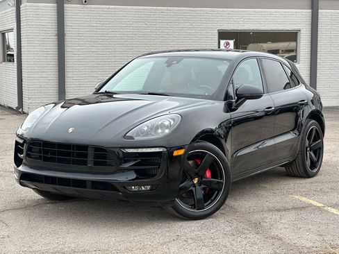 Used 2017 Porsche Macan GTS image 2