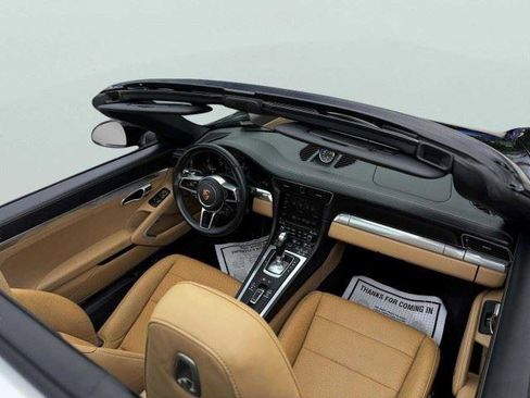 Used 2019 Porsche 911 Targa 4 AWD/4WD image 54