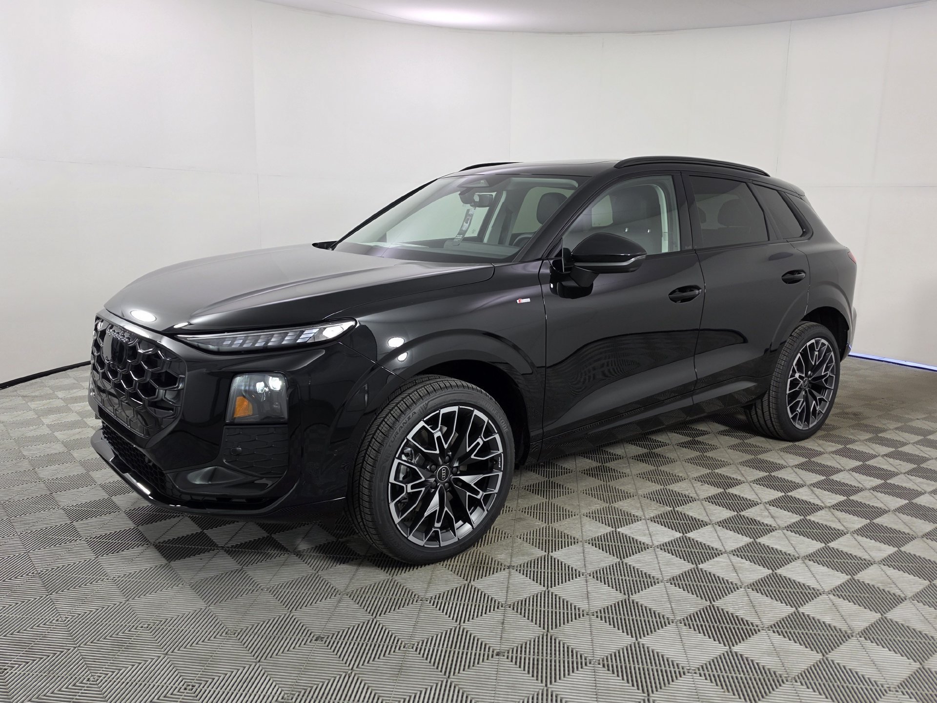 New 2026 Audi Q3 quattro 2.0T AWD/4WD image 40