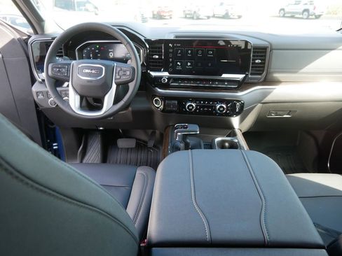 New 2026 GMC Sierra 1500 Elevation w/ Elevation Premium Package image 7