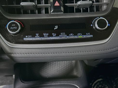 Used 2022 Toyota Corolla SE image 22