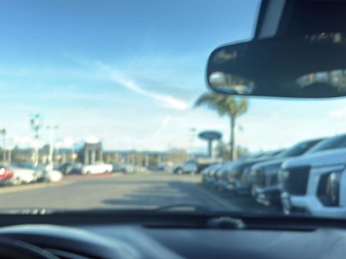 Used 2022 Chevrolet Malibu LT image 28