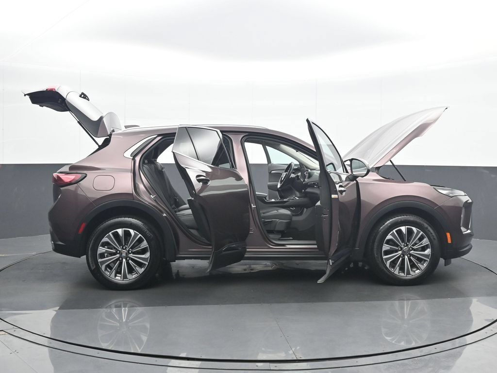Used 2024 Buick Envision Preferred AWD/4WD image 36